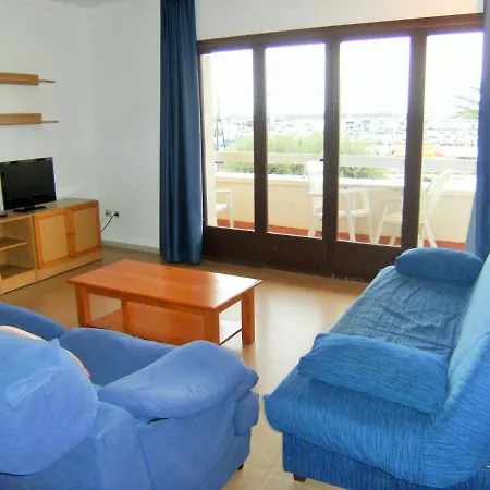 アパート Marina 1-a *