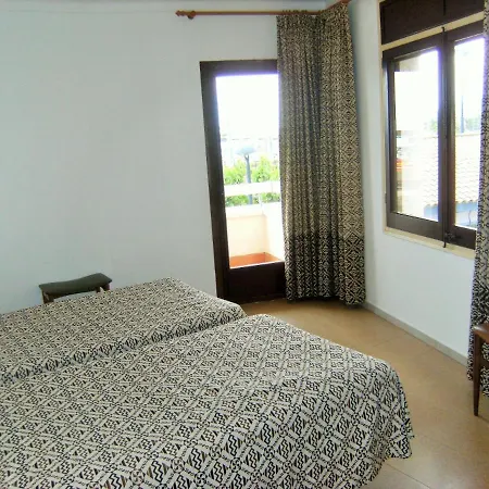 アパート Marina 1-a